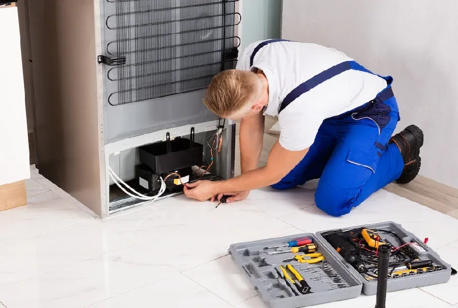 تعمیر یخچال فریزر پارس در ساوه در محل